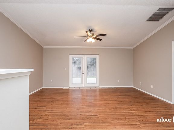 4th image of 1506 Sparrow St