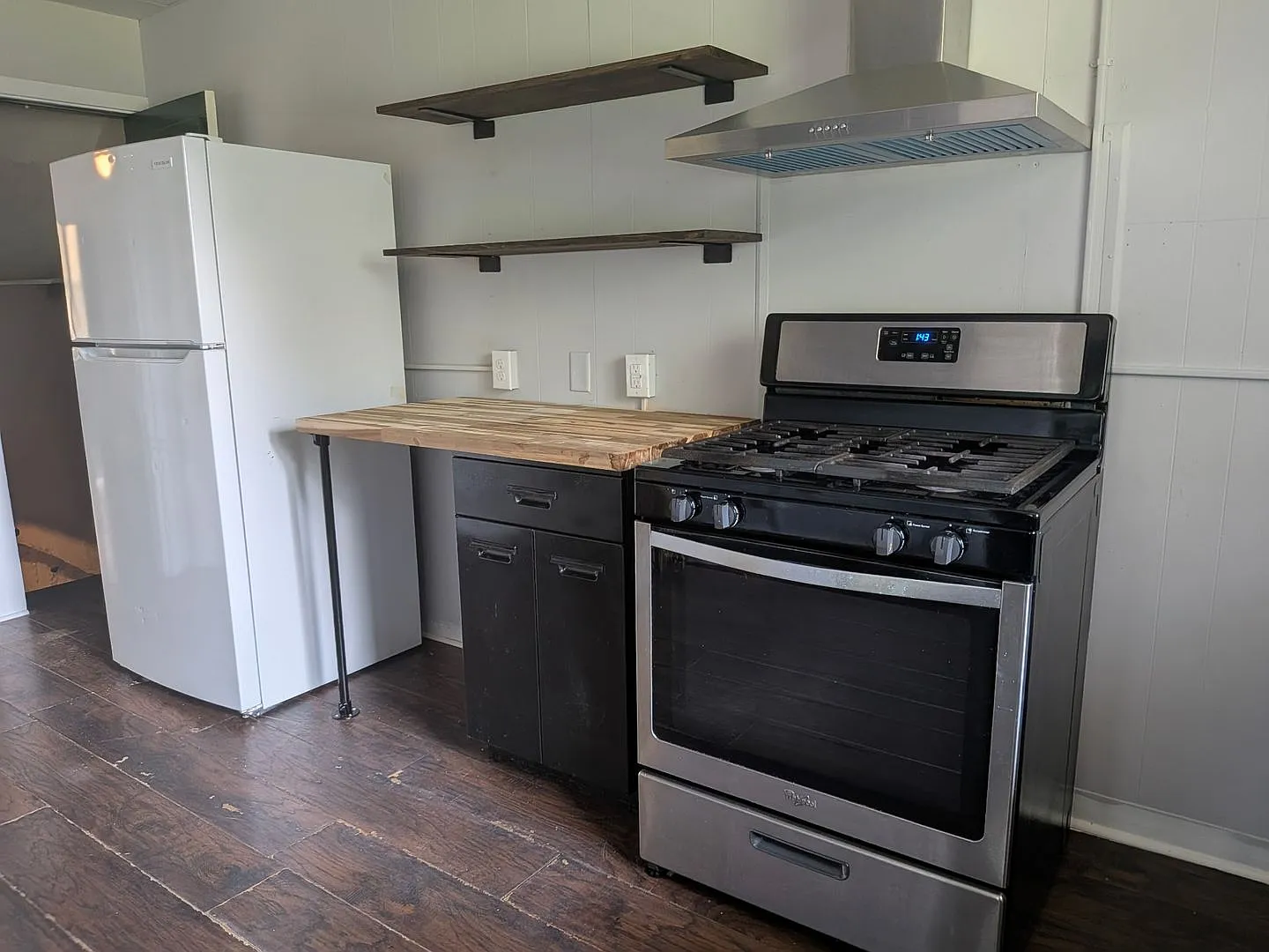 1216 Clark St — Photo 2