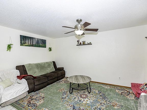 3rd image of 12776 E 46th St