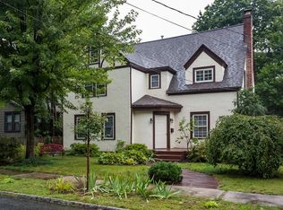 109 Wayne St, Springfield, MA 01118