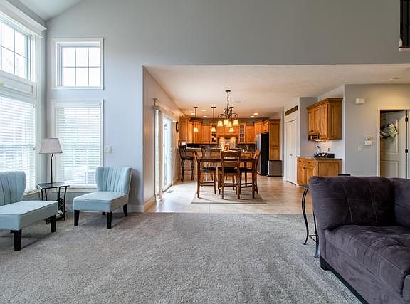 2nd image of 2815 Degarmo Dr