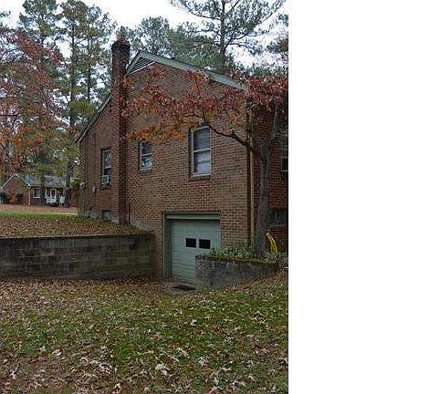4th image of 1734 Pender Ave