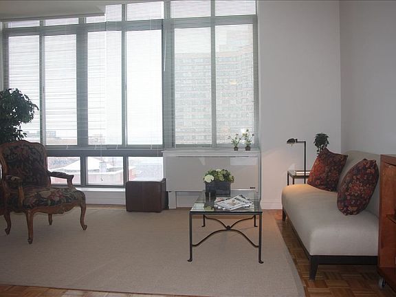 5th image of 1500 Lexington Ave APT 19C