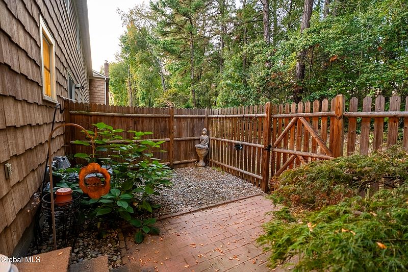 3rd image of 234 Point Of Woods Drive