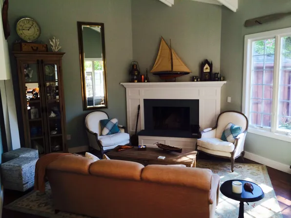 https://photos.zillowstatic.com/fp/9d0fce8730dbfeb349120ad0de3395d3-p_e.webp