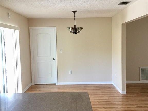 5th image of 879 Lake McGregor Dr