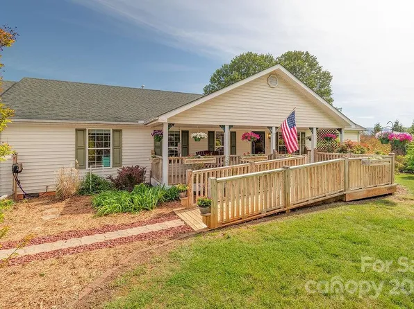 54 Donna Ln, Alexander, NC 28701