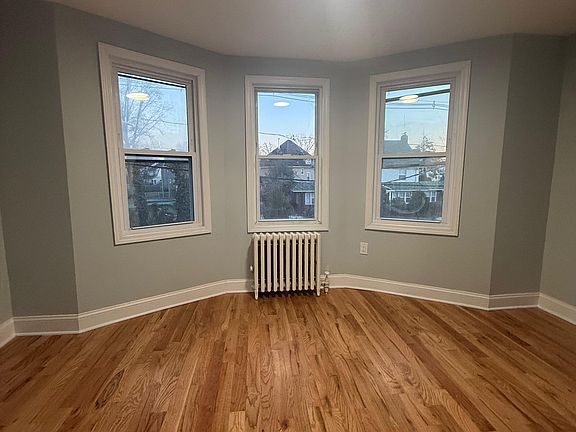 4th image of 133 E Grant Ave Floor 1