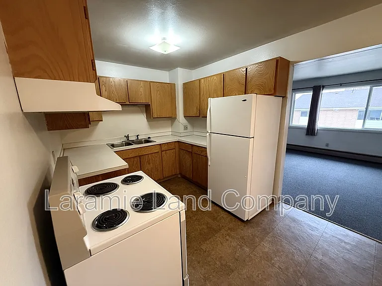 1609 E Baker St #7 — Photo 4