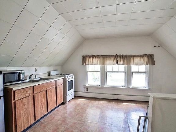 5th image of 1811 Weston Ave #3