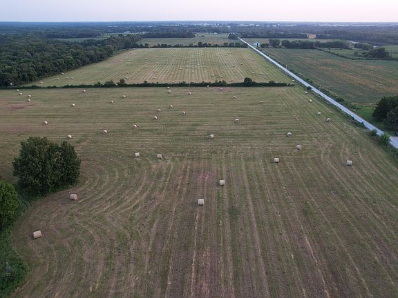 5th image of 220 NW 40th Road