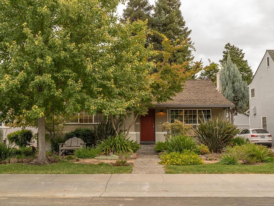 1st image of 1431 NE Marian Way