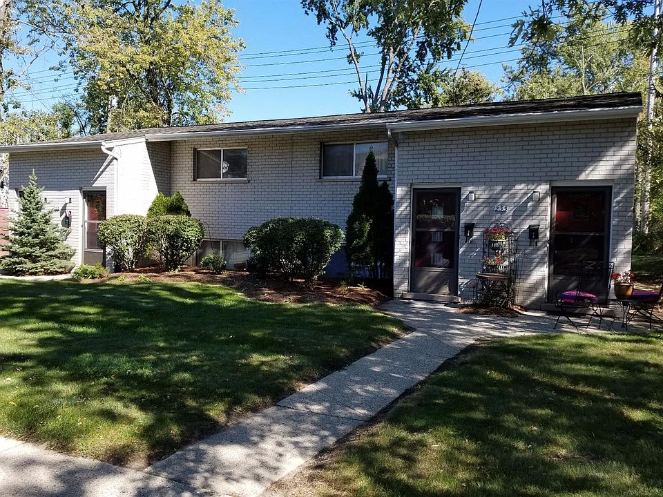 1st image of 233 Collingwood Dr