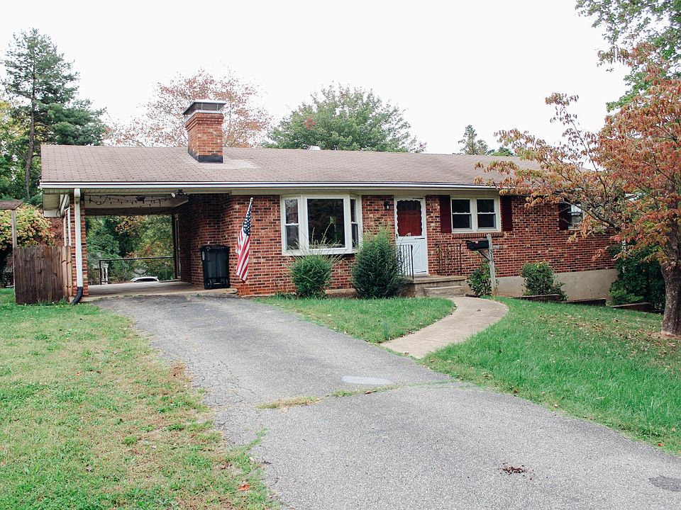 1st image of 319 Twin Oak Dr