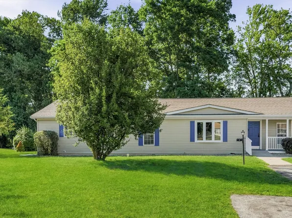 1 Palm Circle, Poughkeepsie, NY 12603