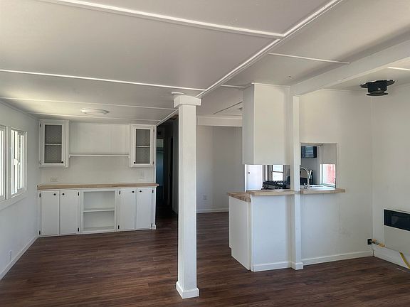 2nd image of 176 Lawrence St