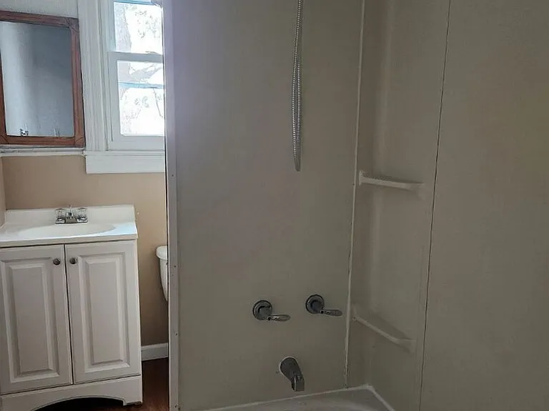 1489 Washington Ave — Photo 7