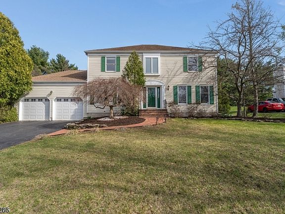 2nd image of 19 Reading Rd