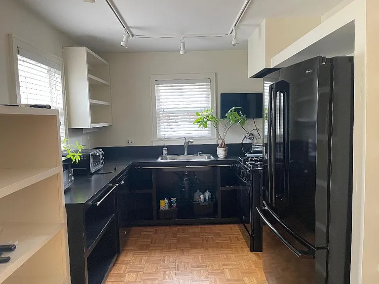 75 Mohawk Ave — Photo 12