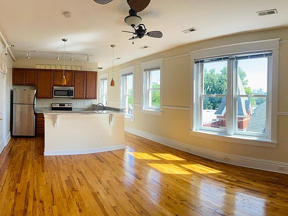 2nd image of 1301 Porter St APT 404