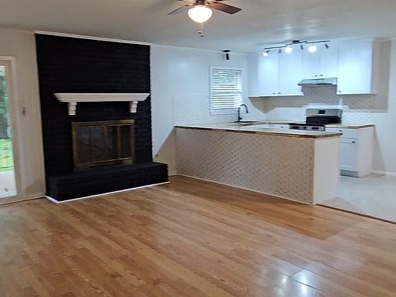 4th image of 3401 Cooper Ln
