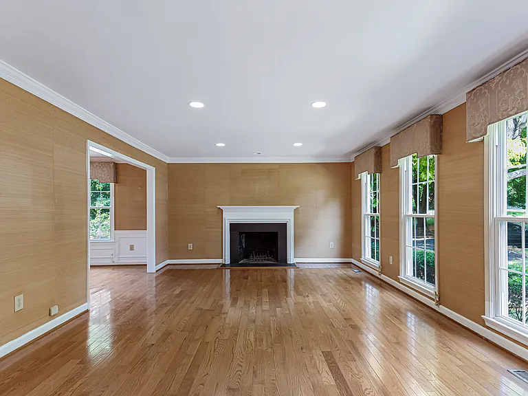 7416 Royal Dominion Dr — Photo 14