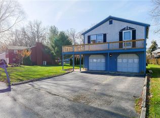 3 Kenny Dr, Warren, RI 02885