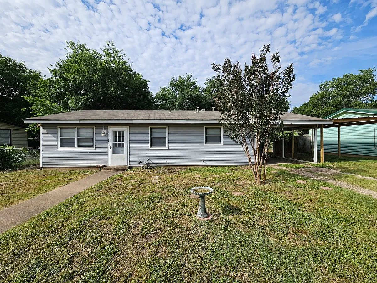 Building Photo - 1119 Magnolia St