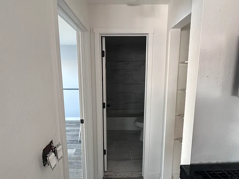 801 E 11th Ave #13 — Photo 6
