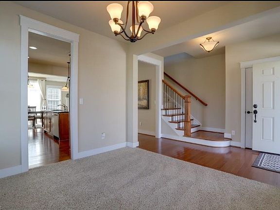 4th image of 3750 Willow Glenn Cir