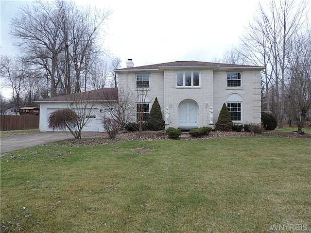 1st image of 120 Fernwood Ln