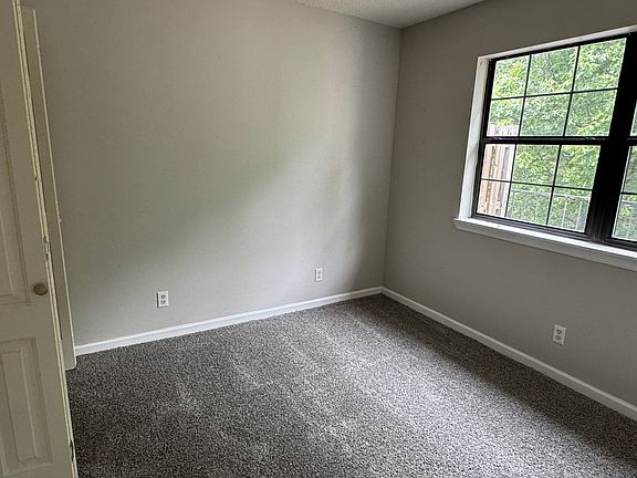 4th image of 605 N Park St #5D