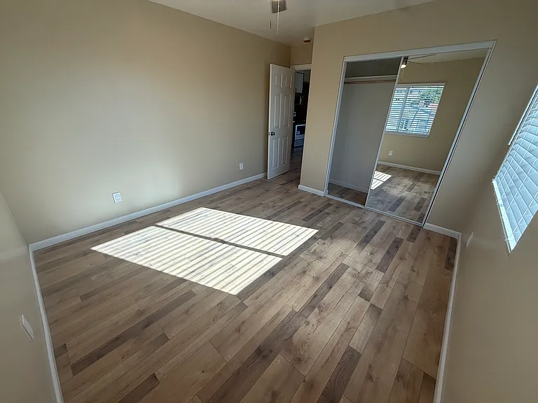 4860 Palm Ave — Photo 42