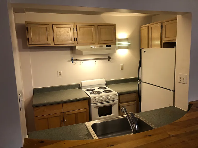 245 N Sherman St #B — Photo 7