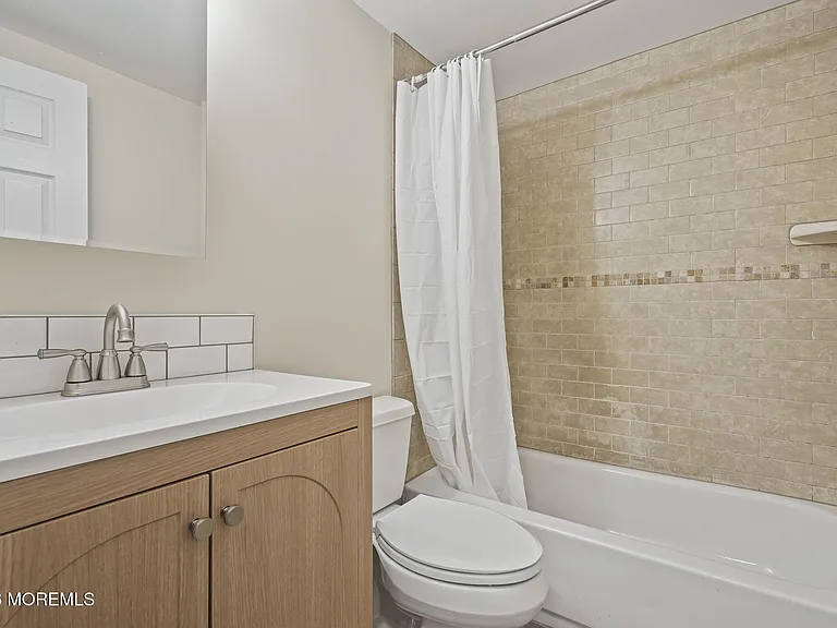 1006 Sewall Ave #3 — Photo 8