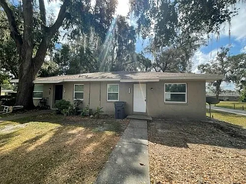2415 Idlewild St Photo 1
