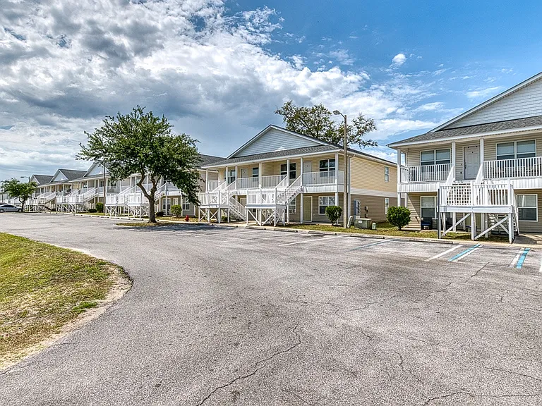 Ava Kay Townhomes — Photo 15