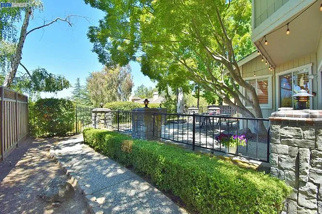 74 Canyon Green Way — Photo 31
