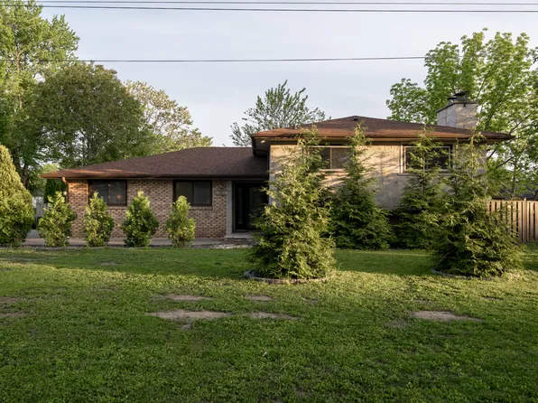 1815 Omira St, Lasalle, ON N9H 1R3