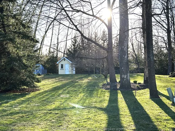 13 Pollard Dr, Meaford, ON N4L 1A7