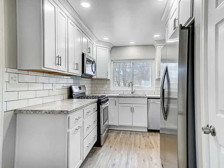 4016 Maricarr Dr — Photo 15