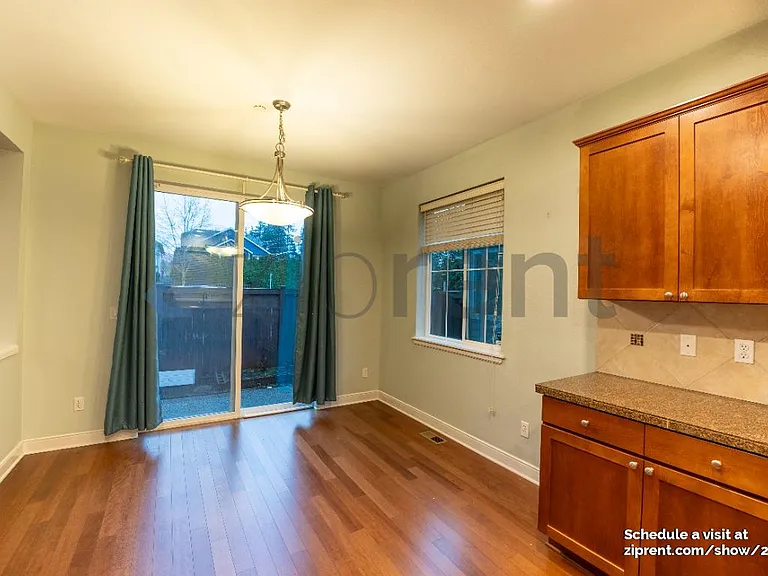 18331 35th Dr SE — Photo 8