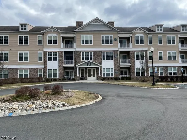 8112 Polk Dr, Rockaway Twp., NJ 07885