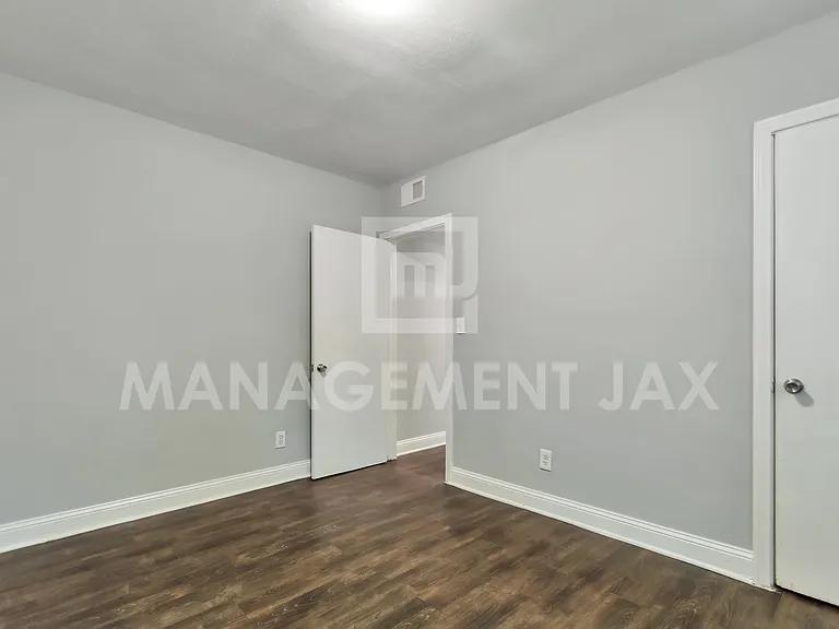 1520 W 25th St #1 — Photo 12