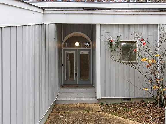 2nd image of 5731 Kings Ridge Rd