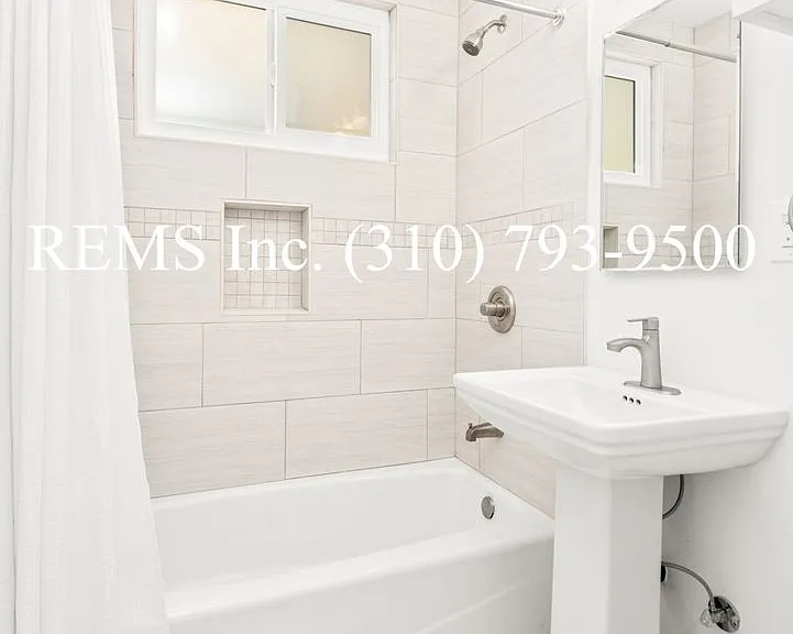 law01 — Photo 16