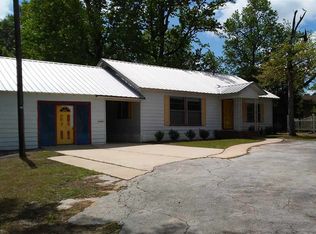 711 W Sabine St, Carthage, TX 75633