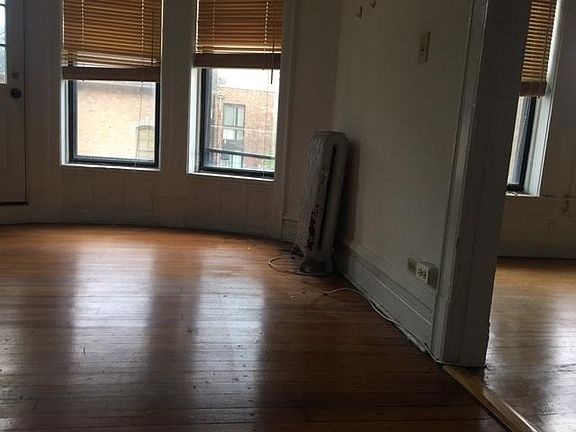 4th image of 541 W Armitage Ave #2E
