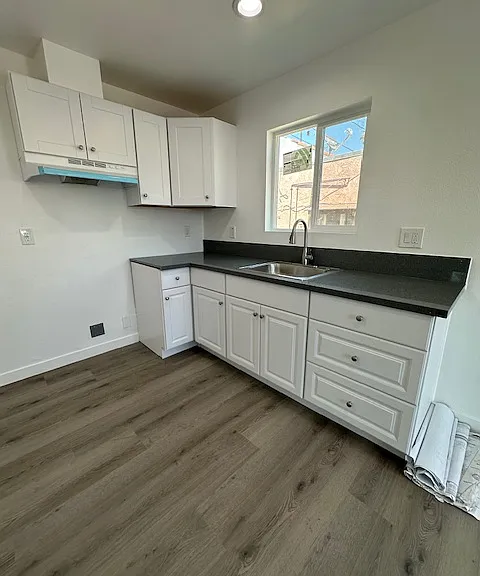 1649 N Avalon Blvd — Photo 1