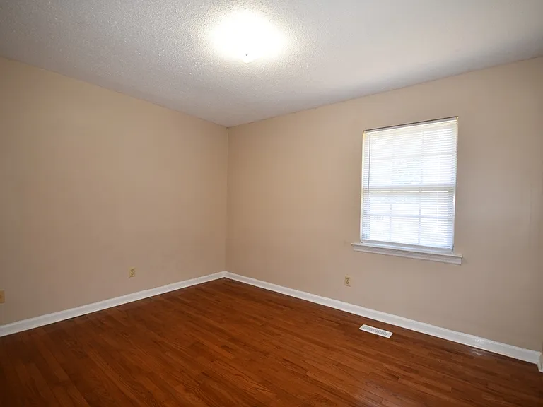 6458 Longwood Ln — Photo 6